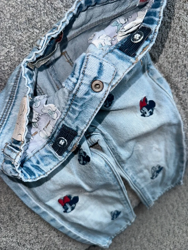 Jean bleu Disney Minnie Mickey Zara - photo numéro 3