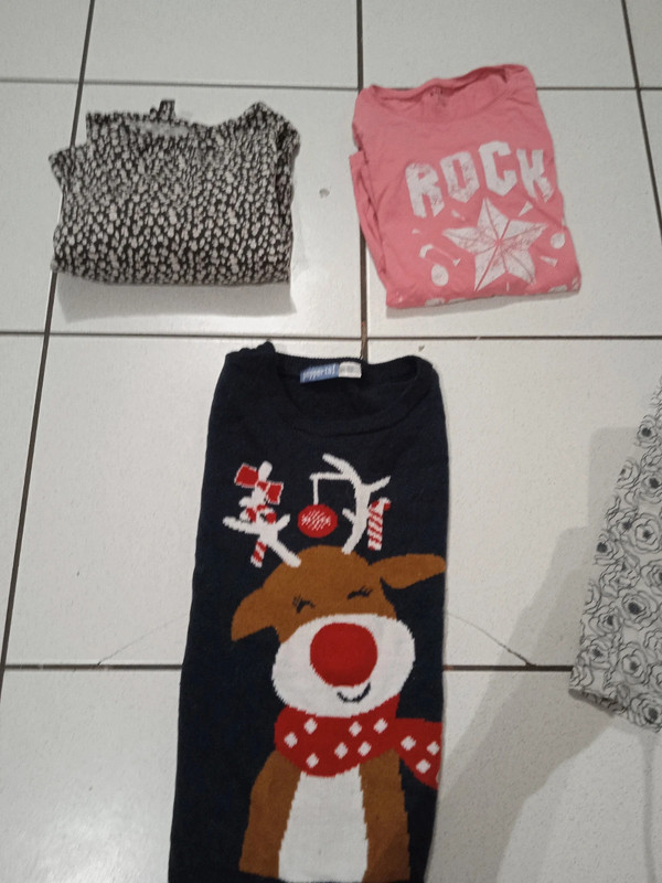 Lot vêtements fille 8 ans 4