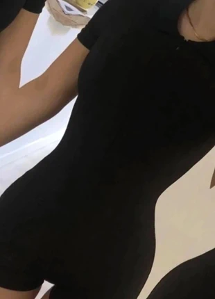 tutina shein nera, merk: Shein, staat: Heel goed, maat: XXXS / 30 / 2, € 8,00, € 9,10 inclusief Kopersbescherming