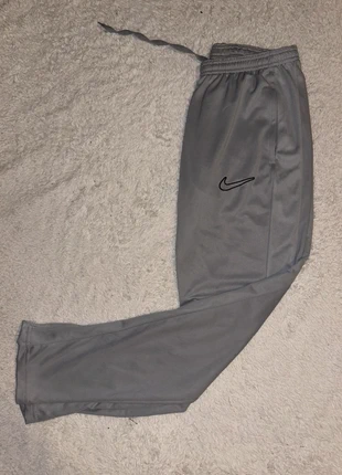 bas Nike, marque: Nike, état: Très bon état, taille: S, 15,00 €, 16,45 € Protection acheteurs incluse