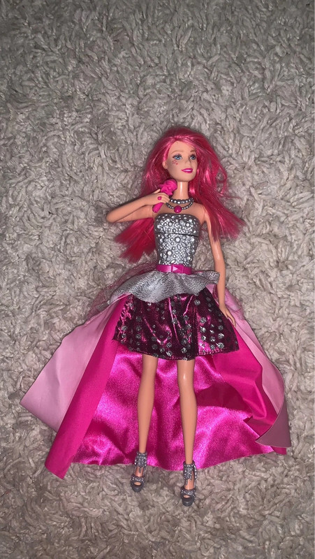 Ropa de la barbie sales