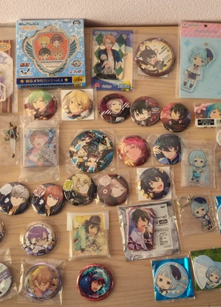 Ensemble stars badges, charms, colottas , staat: Heel goed, € 10,00, € 11,20 inclusief Kopersbescherming
