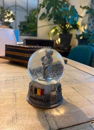 Boule à neige de Brussels, marke: De, zustand: Sehr gut, 7,00 €, 8,05 € beinhaltet Vinted-Käuferschutz Pro