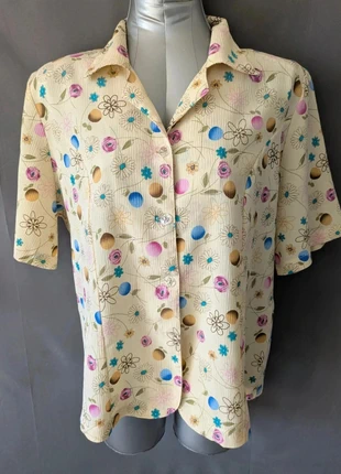 Chemise fleurie vintage beige à manches courtes – taille estimée M, condition: Good, size: M / 38 / 10, €6.00, €7.00 includes Buyer Protection