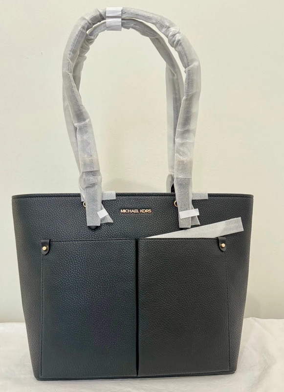 Michael Kors Tote 1