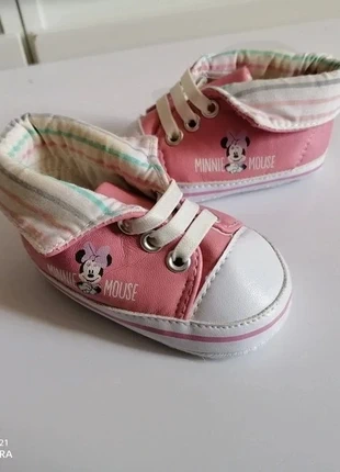 Chaussures Disney bébé taille 16, marque: Disney, état: Très bon état, taille: 16, 1,00 €, 1,75 € Protection acheteurs (Pro) incluse