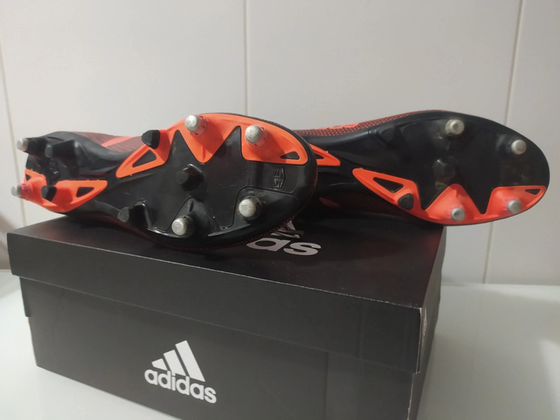 Mediador Perjudicial Repeler Botas de fútbol Adidas con tacos mixtos, talla 41 1/3 - Vinted