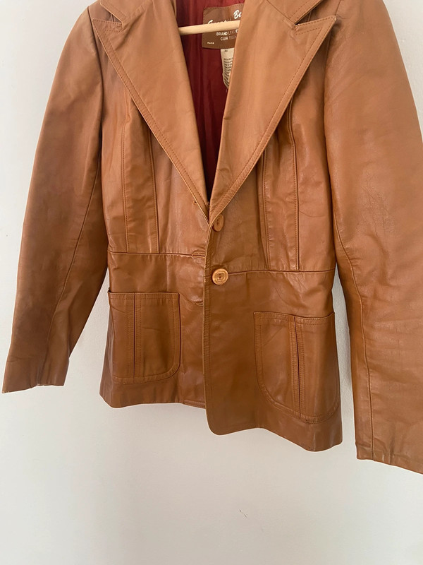 VNTG brown leather jacket paris 2