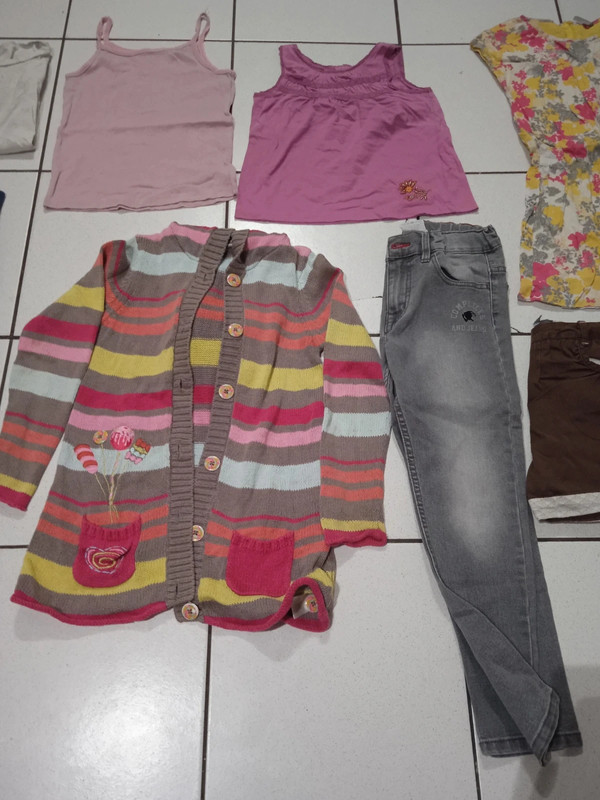 Lot vêtements fille 8 ans 2