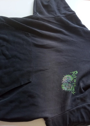 Felpa rick e morty bershka on sale