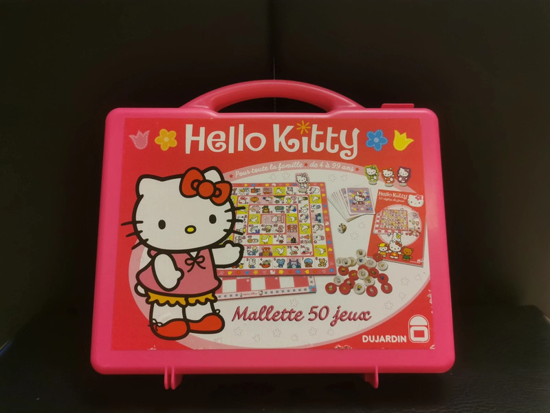 Malette de 50 jeux Hello Kitty + 1 jeu de 7 familles Hello Kitty 1