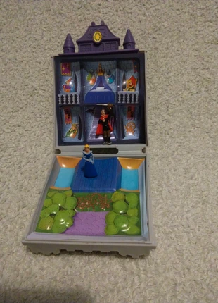 Jouet rare vintage Belle au bois dormant, état: Très bon état, taille: 6 ans / 116 cm, 15,00 €, 16,45 € Protection acheteurs incluse