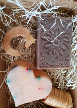 Renesme, merk: Love, staat: Nieuw zonder prijskaartje, € 10,00, € 11,20 inclusief Kopersbescherming