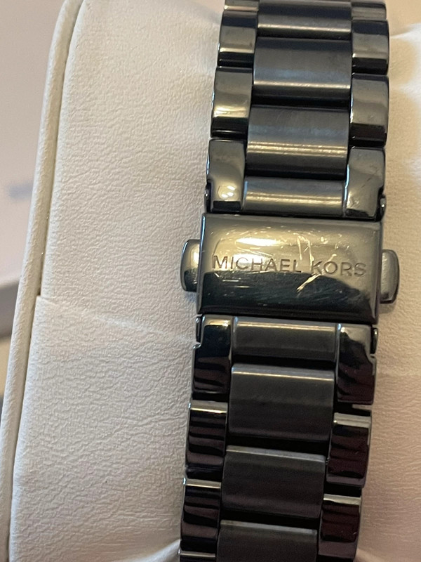 Montre connect Michael kors bonne tat Vinted