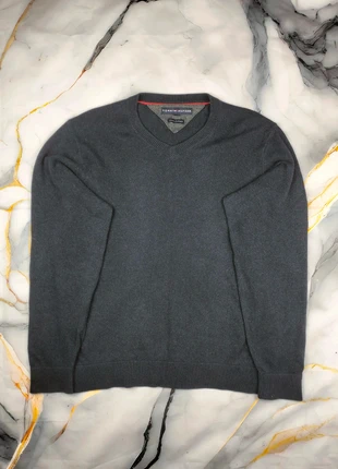 Pull col V Tommy Hilfiger en coton et cachemire, taille M, très bon état, merk: Tommy Hilfiger, staat: Heel goed, maat: M, € 19,00, € 20,65 inclusief Kopersbescherming Pro