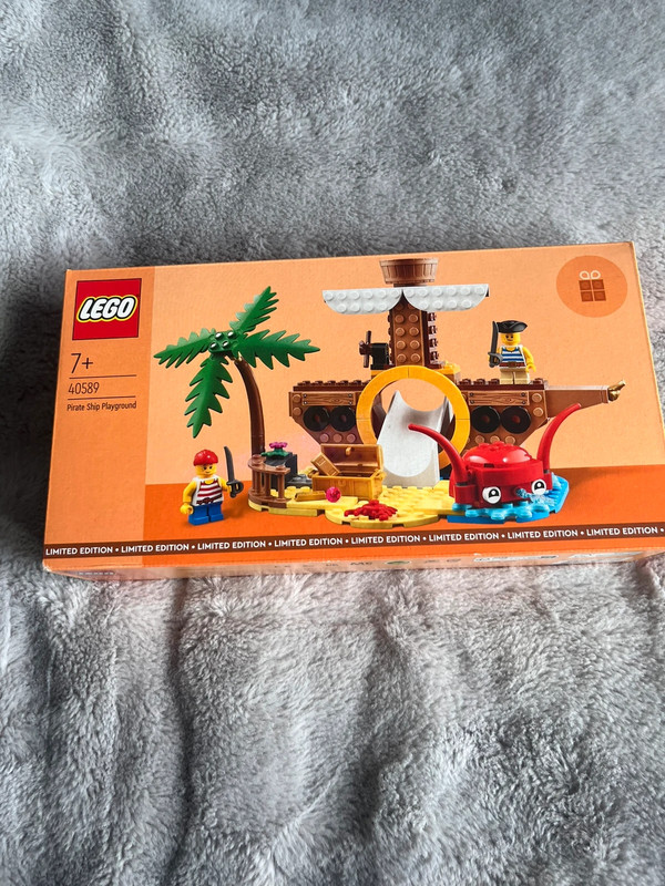 Lego pirate ship playground 40589 1