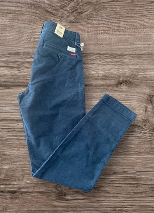 Chinos levi's standart taper fit chino velours 6396, merk: Levi's, staat: Nieuw met prijskaartje, maat: W30 | FR 40, € 54,90, € 58,35 inclusief Kopersbescherming Pro