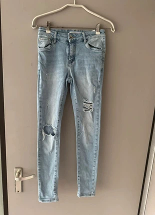 Mooie spijkerbroek maat 36, brand: Vs. Miss, condizioni: Ottime, taglia: S / IT 40 / EU 36, €5.00, €5.95 include la Protezione acquisti