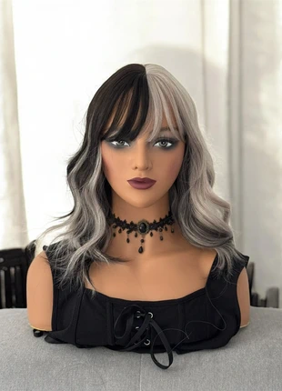 Perruque wig courte ondulée grise / noire avec frange cosplay Halloween sorcière, marca: givenza, estado: Muy bueno, 18,00 €, 19,60 € Protección al comprador Pro incluida
