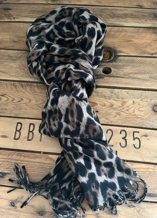 Magnifique écharpe Léopard chic et Tendance -Imitation cachemire -Neuve sous Blister, état: Neuf avec étiquette, 12,00 €, 13,30 € Protection acheteurs incluse