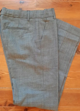 Pantalon gris 12/12 ans Zara , marca: Zara, estado: Muito bom, tamanho: 10 anos / 140 cm, €3.00, €3.85 inclui Proteção do Comprador