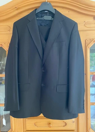 Hochwertiger Herrenanzug 3 teilig Größe 50 schwarz, brand: Konik, condizioni: Nuovo senza cartellino, taglia: 50, €20.00, €21.70 include la Protezione acquisti