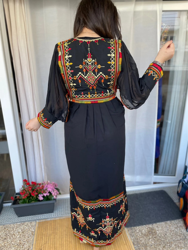 Robe berbère-kabyle broderie noire 4