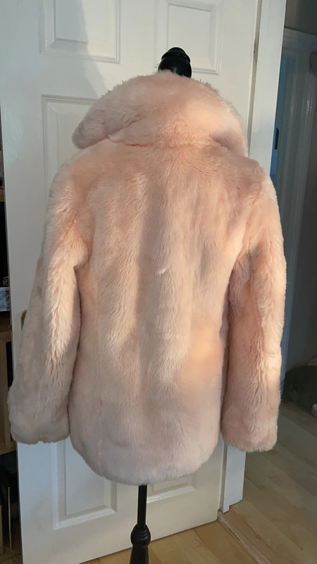 Jakke pink faux fur coat Size 6