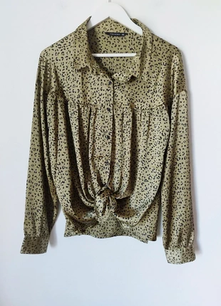 Camisa verde caqui preto padrão animal print plissado satin y2k vintage, brand: Vintage Dressing, condizioni: Ottime, taglia: XXL / IT 48 / EU 44, €8.00, €9.10 include la Protezione acquisti
