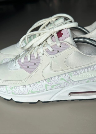 Nike Air Max 90 Valentine s Day 2020 Vinted