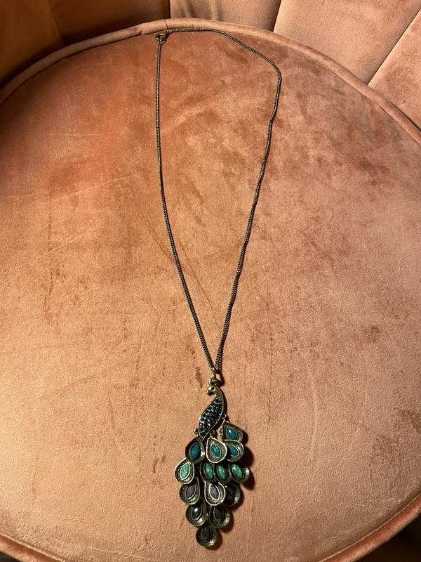 Peacock necklace 1