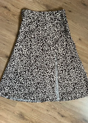 Satijnen midirok met split, marque: Shein, état: Neuf sans étiquette, taille: L / 40 / 12, 7,00 €, 8,05 € Protection acheteurs incluse