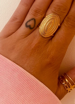Bague épaisse tendance doré ajustable martelée acier inoxydable, merk: Boutique Parisienne, staat: Heel goed, maat: Aanpasbaar, € 8,00, € 9,10 inclusief Kopersbescherming Pro