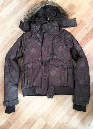 🎿 Chaqueta de esquí Protest marrón con capucha desmontable M, marca: Protest, estado: Muito bom, tamanho: M / 38 / 10, €20.00, €21.70 inclui Proteção do Comprador