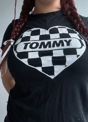 Tommy Hilfiger T-Shirt, merk: Tommy Hilfiger, staat: Goed, maat: M / 38 / 10, € 8,00, € 9,10 inclusief Kopersbescherming