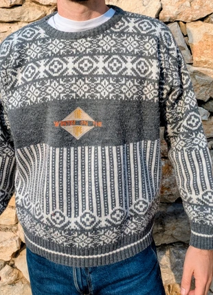 Pull d'hiver Gris Vintage avec Brodure "Winter", marque: Vintage Dressing, état: Très bon état, taille: L, 14,00 €, 15,40 € Protection acheteurs incluse
