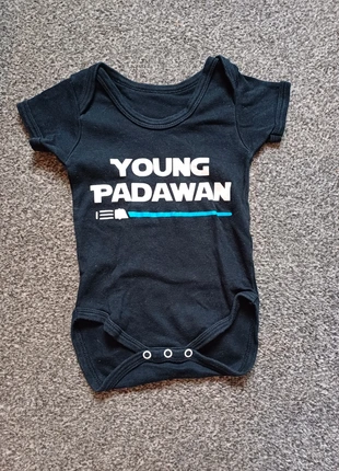 Rompertje voor de StarWars-fan, merk: Star Wars, staat: Goed, maat: 9-12 maanden / 74 cm, € 1,00, € 1,75 inclusief Kopersbescherming