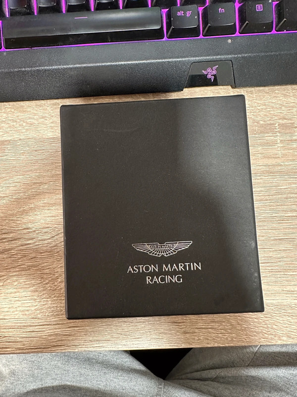 Tarjetero Hackett x Aston Martin AMR Vinted