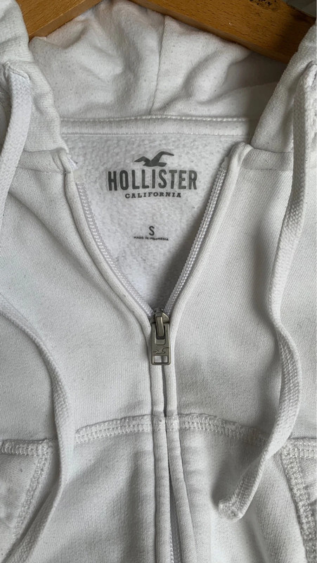 Sweat Hollister 3