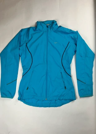 Veste Nike femme, marque: Nike, état: Très bon état, taille: S / 36 / 8, 15,00 €, 16,45 € Protection acheteurs incluse