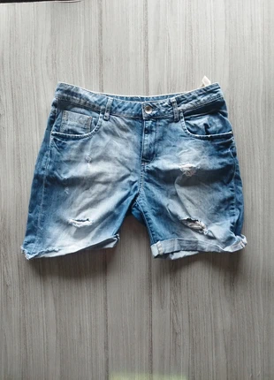 Short en jean a troue femme Zara - Taille S, merk: Zara, staat: Heel goed, maat: S / 36 / 8, € 2,00, € 2,80 inclusief Kopersbescherming