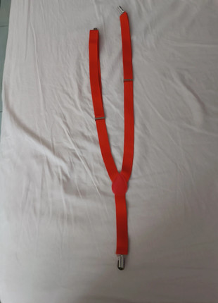 Bretelle rosse, condizioni: Buone, €1.40, €2.17 include la Protezione acquisti