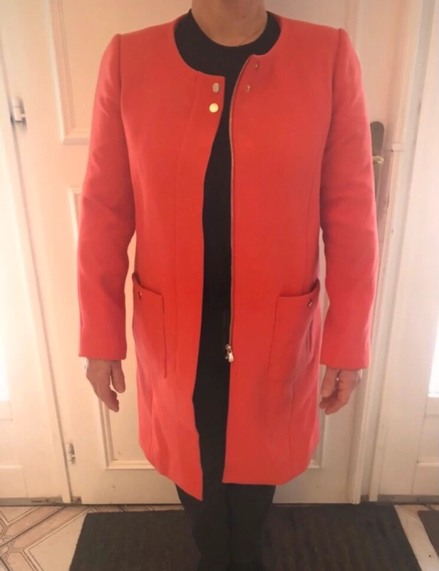 manteau couleur corail