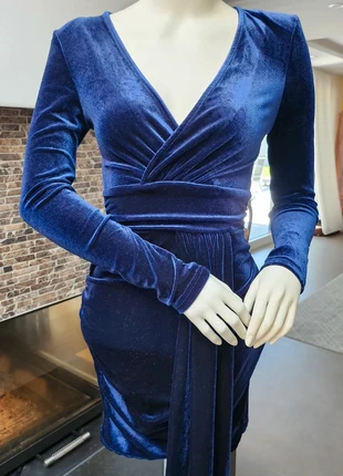 Robe bleue en velours, brand: sans marque, condizioni: Ottime, taglia: S / IT 40 / EU 36, €8.00, €9.10 include la Protezione acquisti