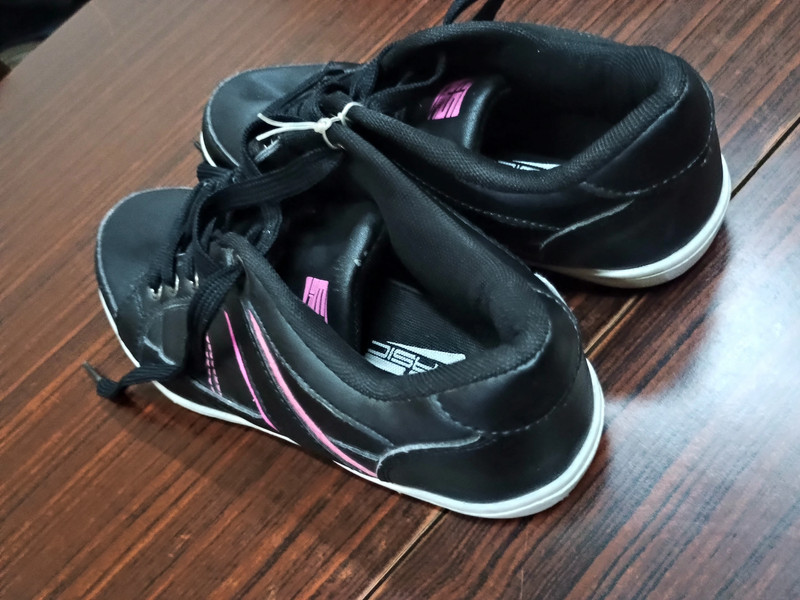 Scarpe da ginnastica donna nere discount