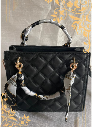 Sac matelassé noir – Proche du neuf, marque: Tendance, état: Bon état, 4,00 €, 4,90 € Protection acheteurs incluse