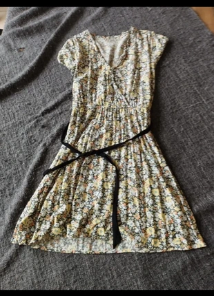 Robe à fleurs, merk: Pimkie, staat: Goed, maat: XS / 34 / 6, € 2,00, € 2,80 inclusief Kopersbescherming