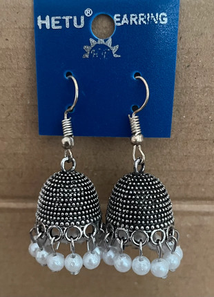 Silver jhumka with pearls, marque: Indian, état: Très bon état, 3,50 €, 4,38 € Protection acheteurs incluse