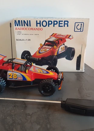 Vintage Macchinina Mini Hopper Radio Controlled Buggy RC Car 1980 Funzionante, marca: Buggy, estado: Bueno, tamaño: Talla única, 15,00 €, 16,45 € Protección al comprador incluida
