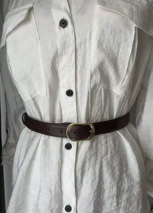 Ceinture marron chocolat foncé boucle dorée, merk: Jolie ceinture marron, staat: Nieuw zonder prijskaartje, maat: 100 cm, € 10,00, € 11,20 inclusief Kopersbescherming